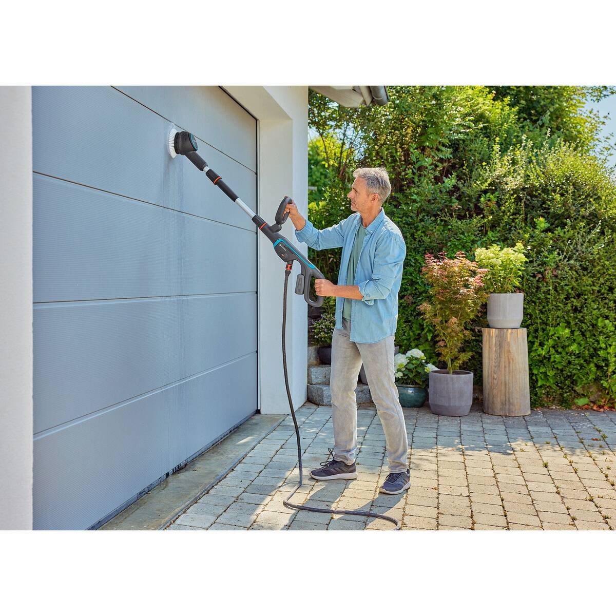 Gardena Akku-Multi-Reiniger » Aqua Brush Universal 04/18V P4A-Solo «