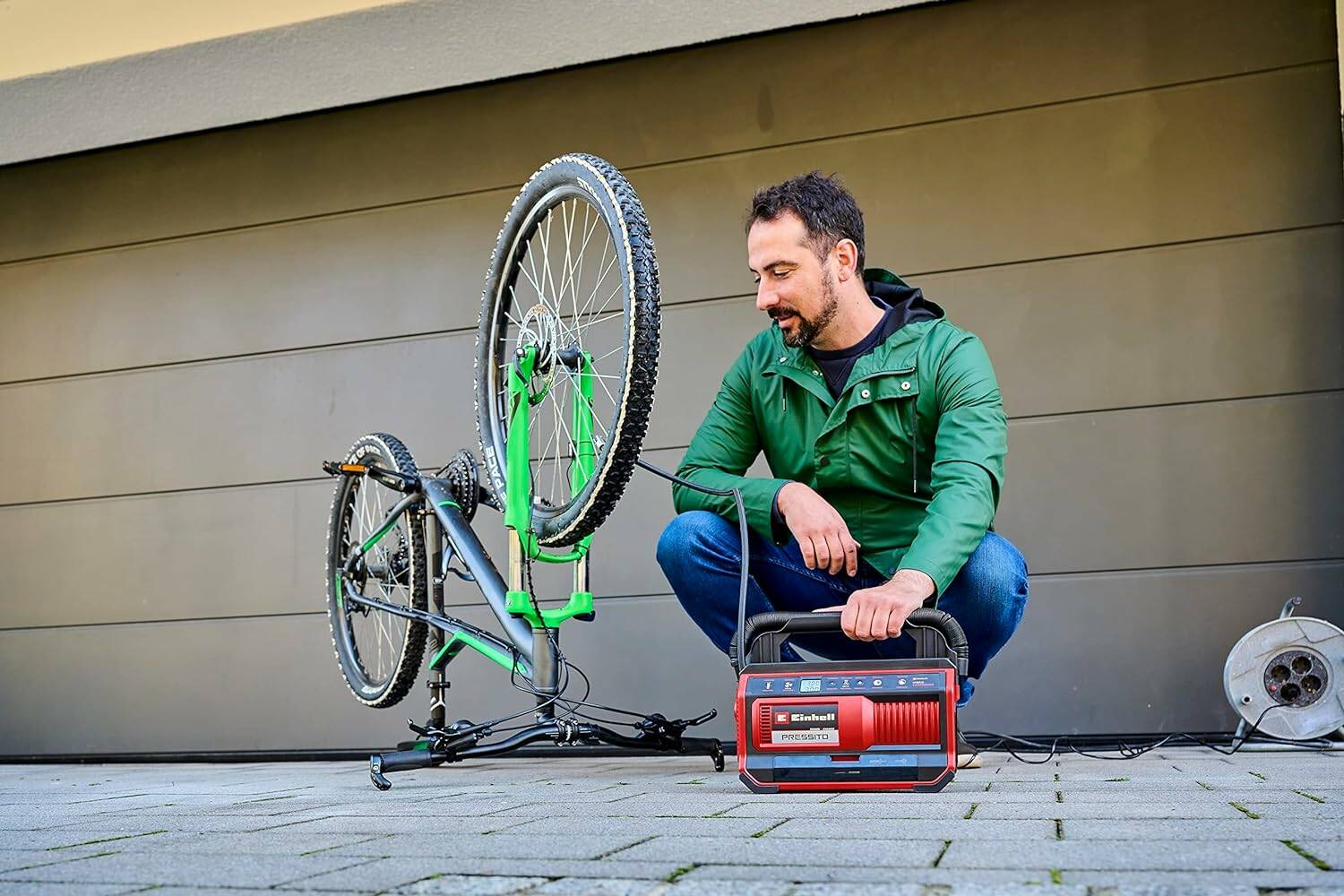 Einhell Kompressor » PRESSITO 18/25 Hybrid « Solo, 11 bar, LCD-Anzeige