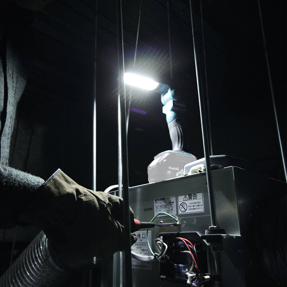 Makita LED-Akku-Arbeitsleuchte » DML801 « Ultrahell, LXT, 2 Stufen