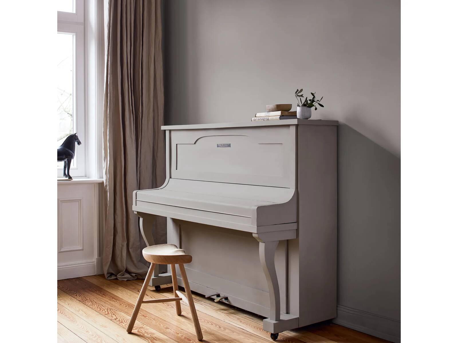 Alpina Feine Farben Lack » Nebel im November « Mittelgrau, 750 ml