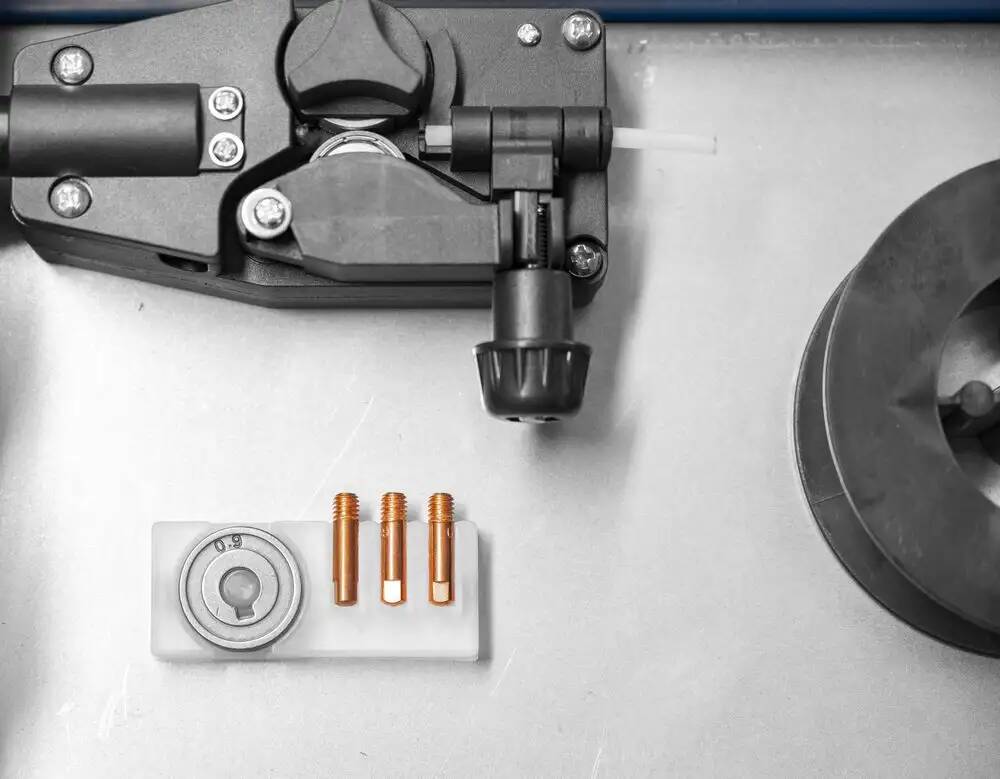 Güde Fülldraht-Schweißgerät » SG 131 A-SYN « 230 V, 20-120 A