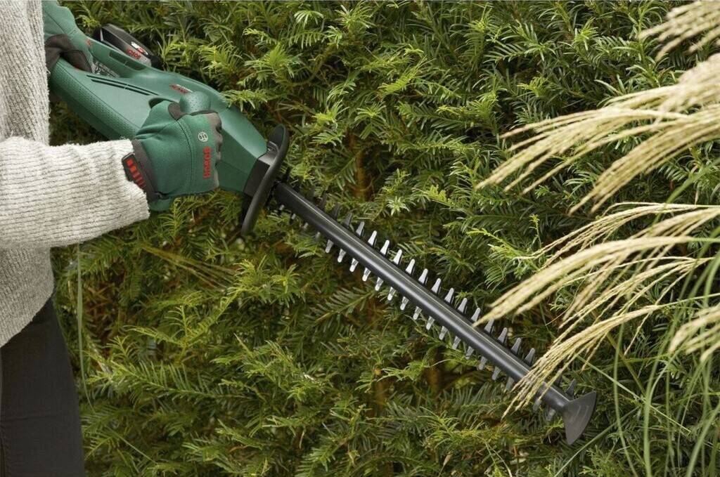 Bosch Akku-Heckenschere » EasyHedgeCut 18-45 « inkl. 2.0 AH Akku