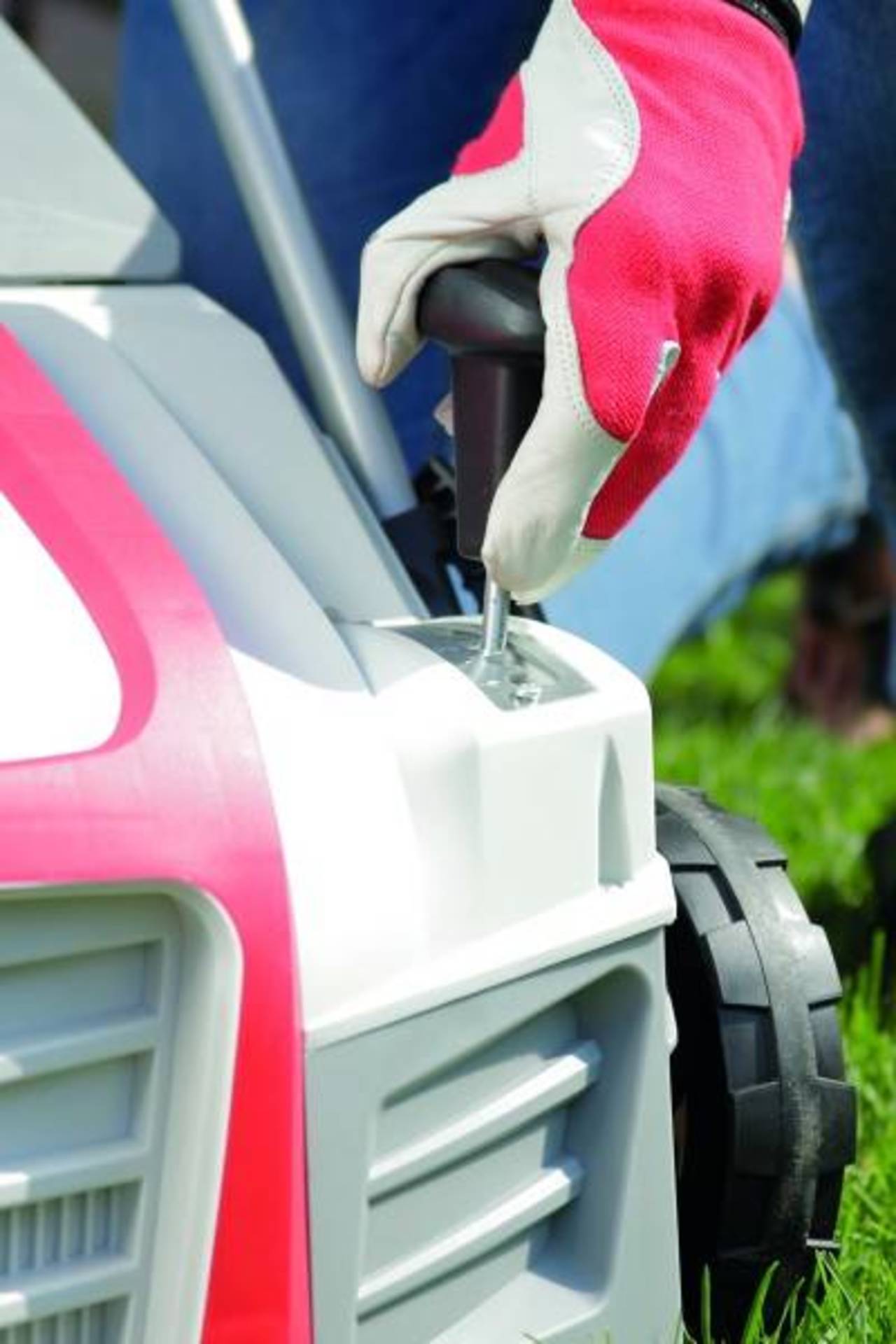 IKRA Elektro-Vertikutierer / Rasenlüfter » IEVL 1840 « 1800 Watt