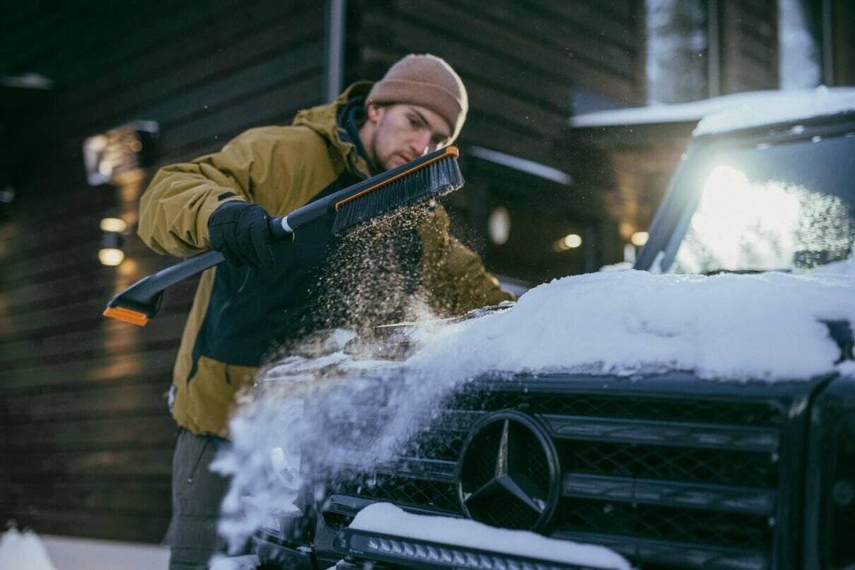 Fiskars X-series » 1078493 « Teleskop-Auto-Schneebürste & Eiskratzer