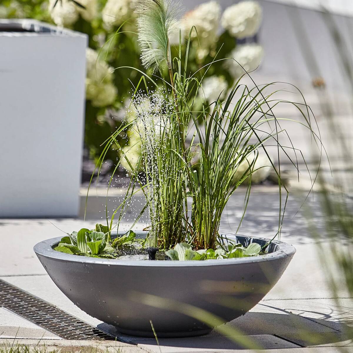 Heissner Wassergarten » Lotusgarden « Grau, inkl. Solarpumpe