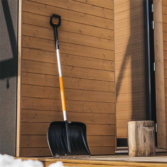 Fiskars Teleskop-Schneeräumer X-series » 1057189 « mit SoftGrip